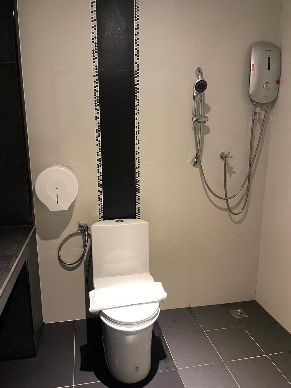 Azz Hotel Τσιάνγκ Μάι Εξωτερικό φωτογραφία