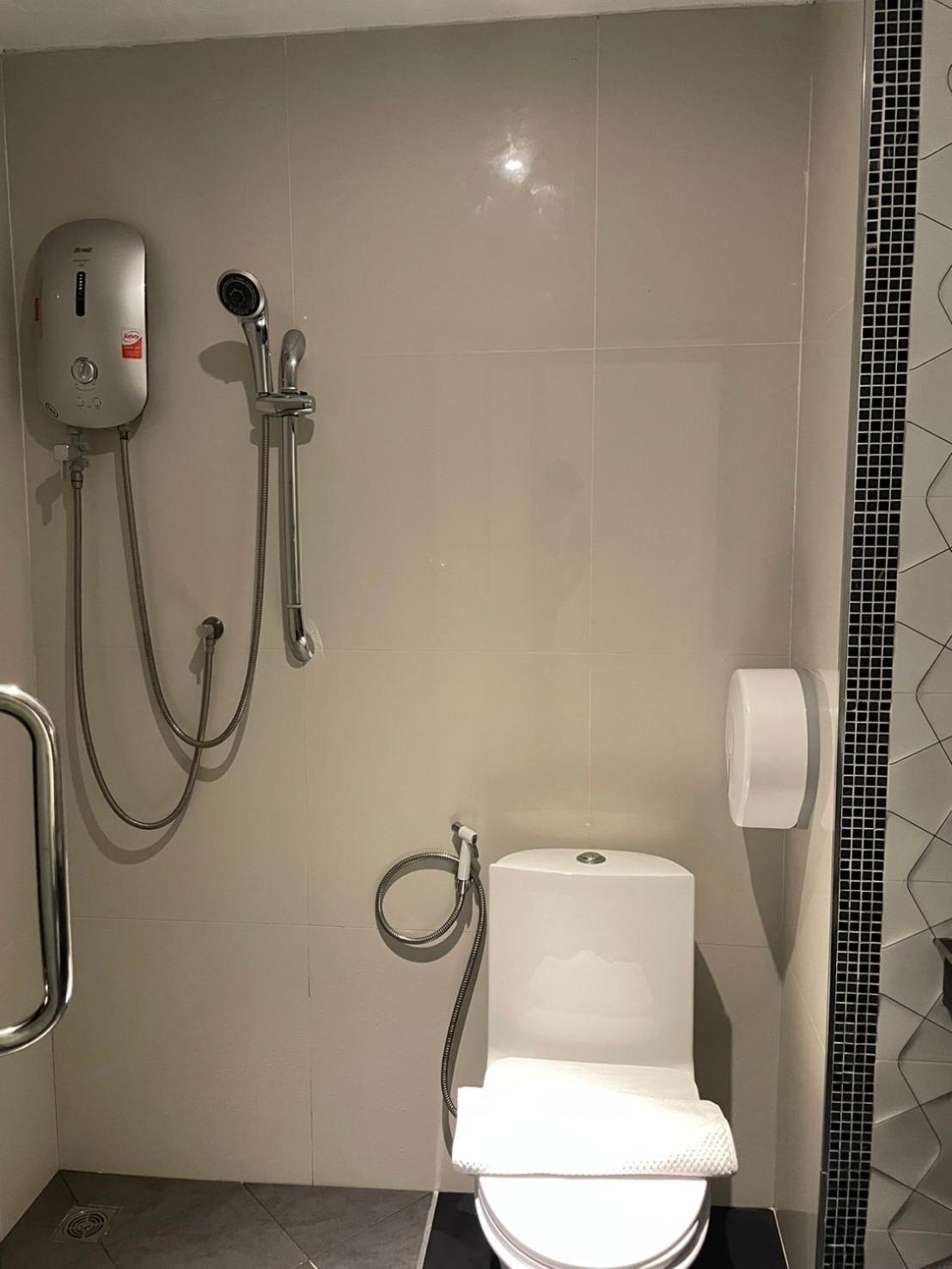 Azz Hotel Τσιάνγκ Μάι Εξωτερικό φωτογραφία