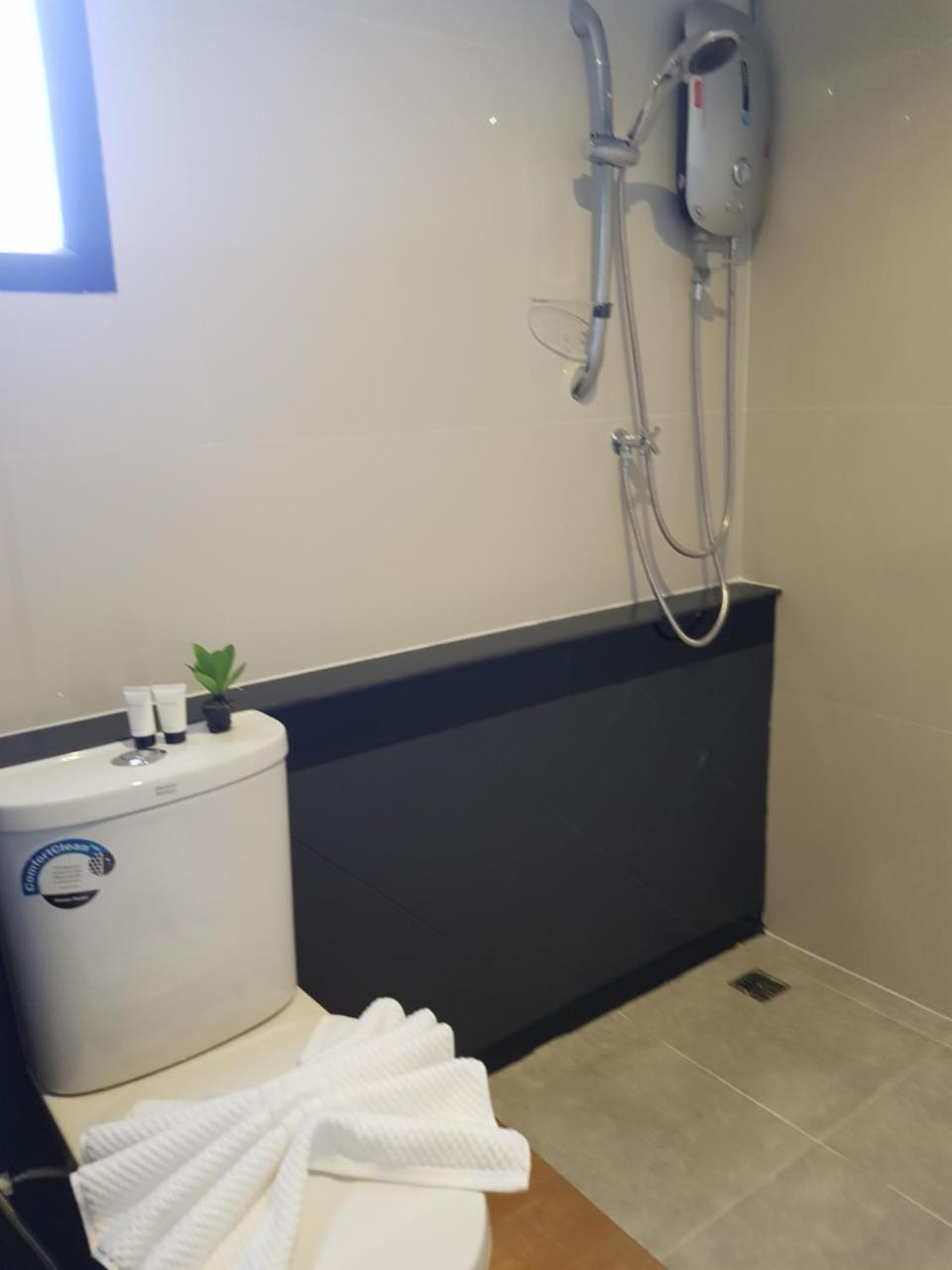 Azz Hotel Τσιάνγκ Μάι Εξωτερικό φωτογραφία